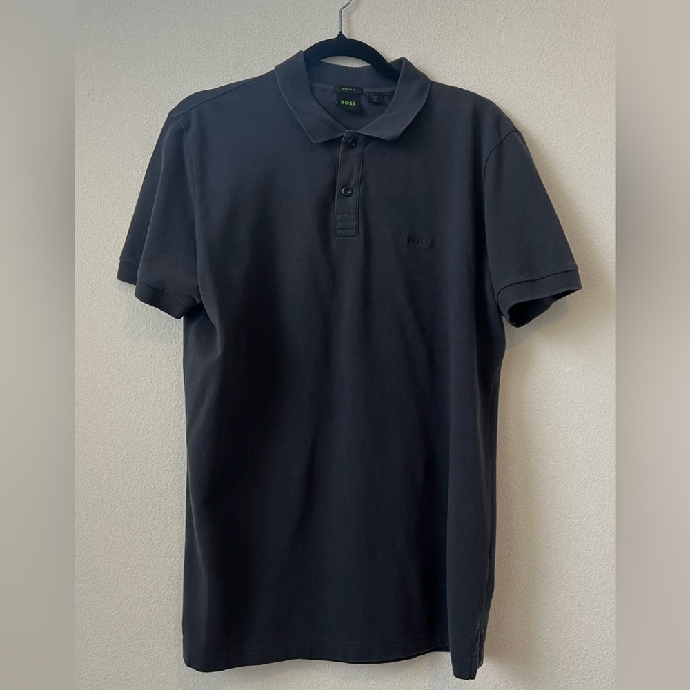 Hugo Boss Logo Polo Shirt Men's US Large Short Sleeve Navy Blue L (0677) - Picture 3 of 10